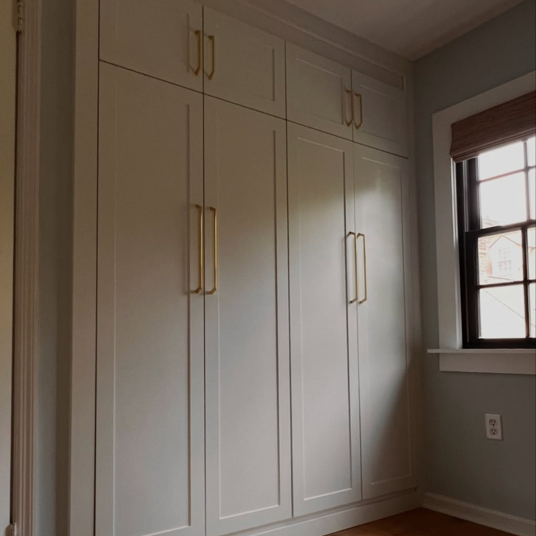 How Can You Maximize Storage in Small Bedrooms?